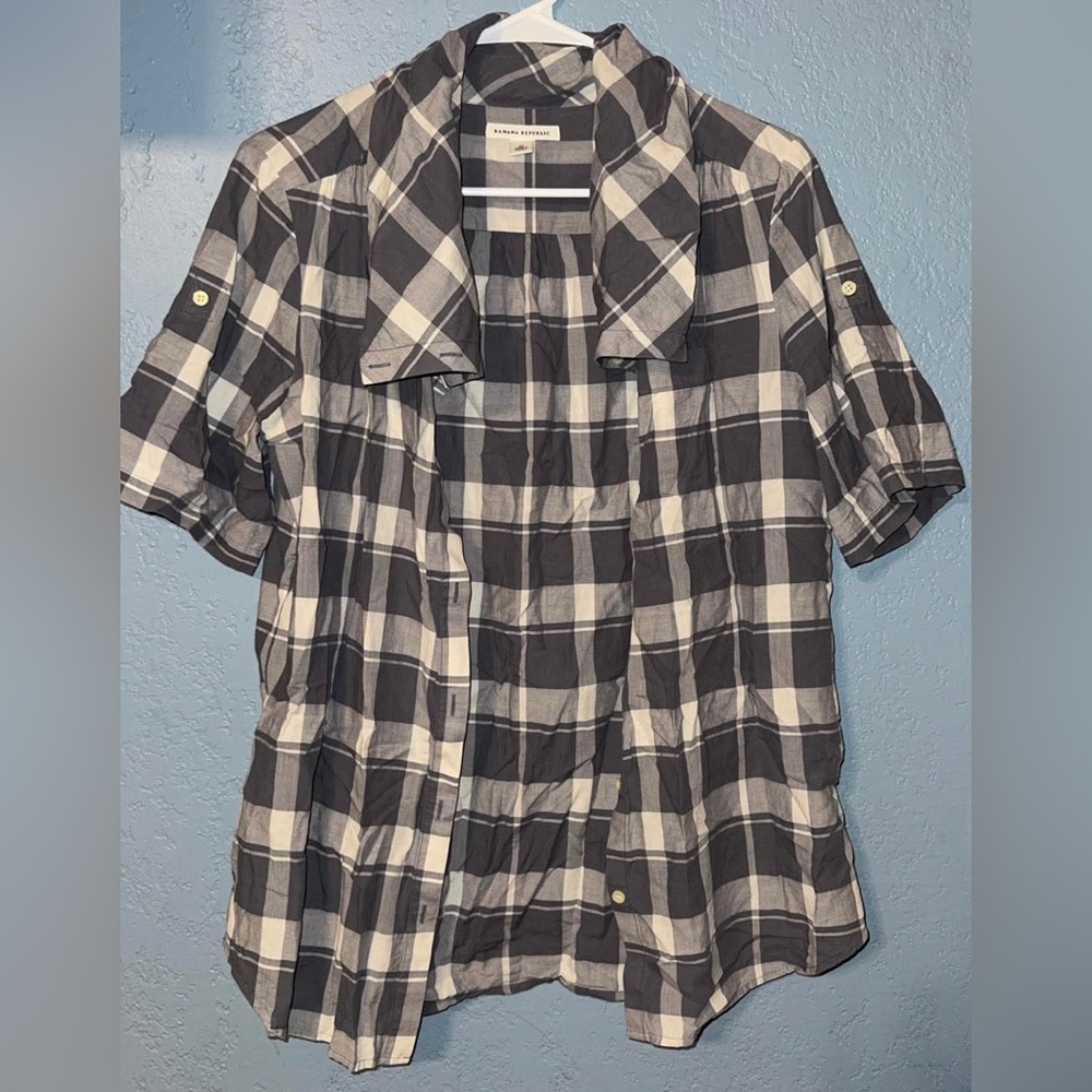 Banana Republic Blue and White Plaid Short Sleeve Shirt